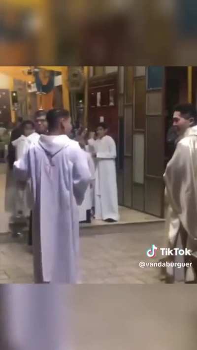 Em nome do ( insira aqui uma onomatopeia de sua prefer&ecirc;ncia )