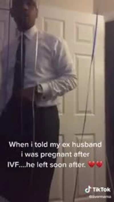 Pregnancy announcement goes badly.