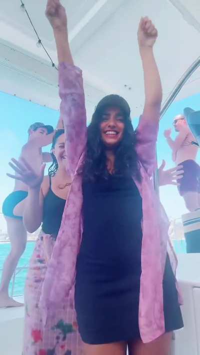 Boat dance