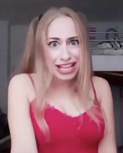 - Deberias ir a jugar con la vecina.. &bull; La Vecina&bull;
