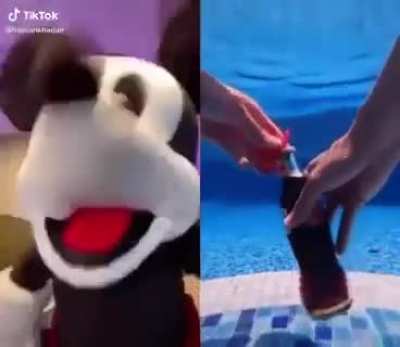 mickey mouse loves coke