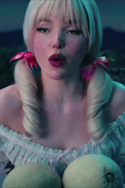 Dove Cameron