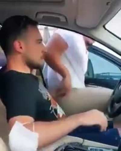 Taking photos with someone else&rsquo;s car