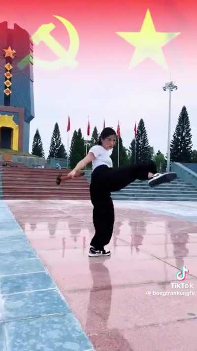 L&ograve;ng chị tự h&agrave;o d&acirc;n tộc l&agrave; người Việt Nam 