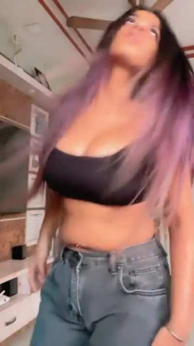 Suhana Khan ( __suhuuu__ )