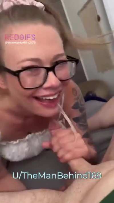 It&rsquo;s so nice to see when they are truly enjoying a cock down there throat ( sitting on wand ) 🔥🤤✔️