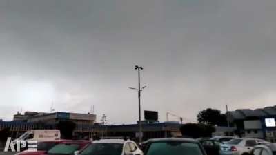 Rayos, truenos y rel&aacute;mpagos en Lima, Per&uacute; (No, no es normal que el clima est&eacute; as&iacute; es esta zona)