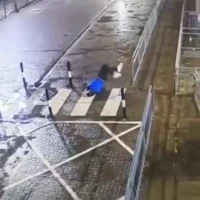 Смотрите по ноги