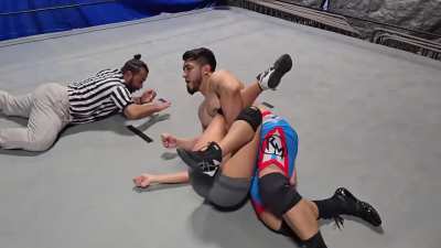 Suzy being pinned like a jobber.