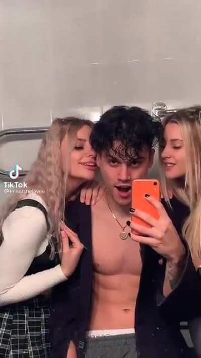 Anybody know who the girl on the left is?