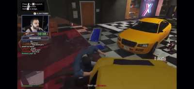 A little explanation: this a no damage playthrough of gta5. twitch streamer DarkViperAU trying to complete the whole game without taking any damage when he died in a really funny way link is in the description.