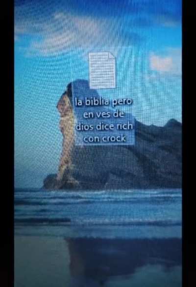 Rich con crocs 🛐