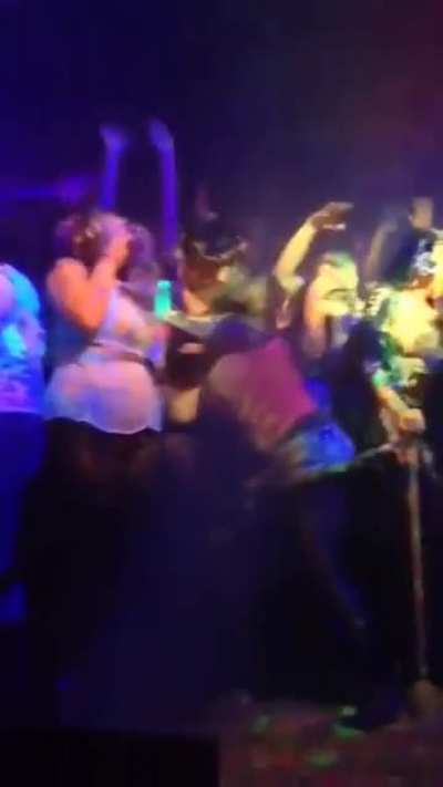 Hmc while I'm having a colourful night
