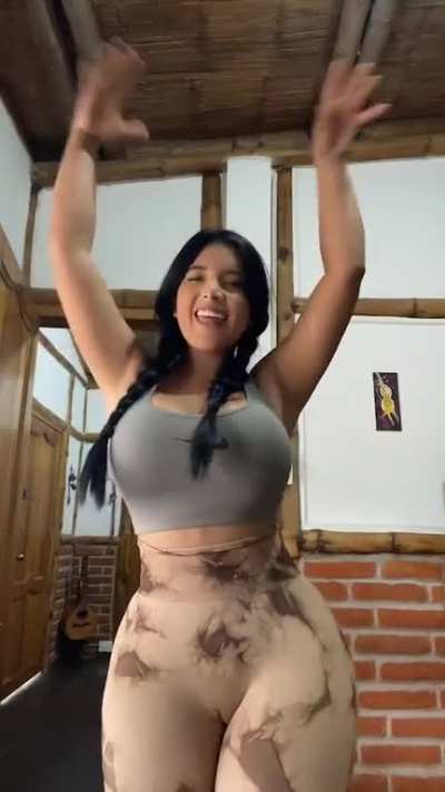 latina ecuador 🍑🍆