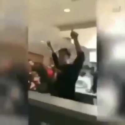 Parab&eacute;ns papai 🎉🎉👏👏