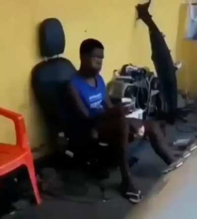 Sentado de pana
