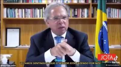 Queria saber que sapo que esse veio lambeu que t&aacute; vendo pessoas elogiando ele