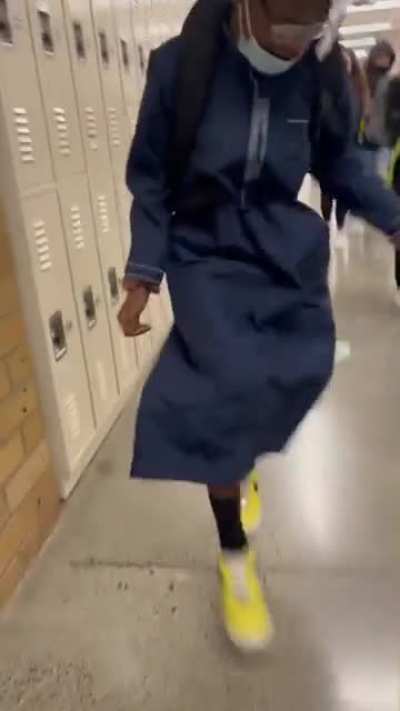 He sturdy wit it
