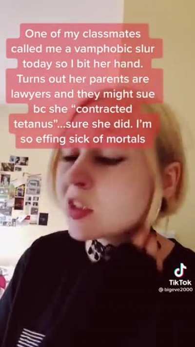 Girl that thinks she's a vampire