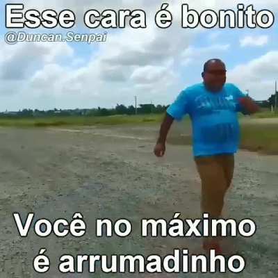 😎👌 esse cara n&atilde;o faz as mulheres e homens se molharem, ele faz as pessoas criarem oceanos.
