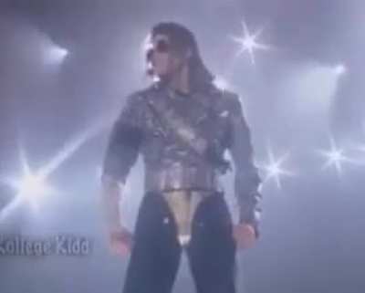 Fans fainting at Michael Jackson concert