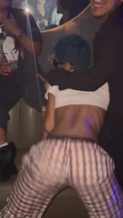 I'd let her sit on my face 