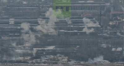 ru pov: Wagner artillery and aviation hitting Ukrainian positions in the industrial zone of Bakhmut