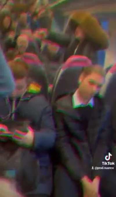 London Train Girl (Remix)