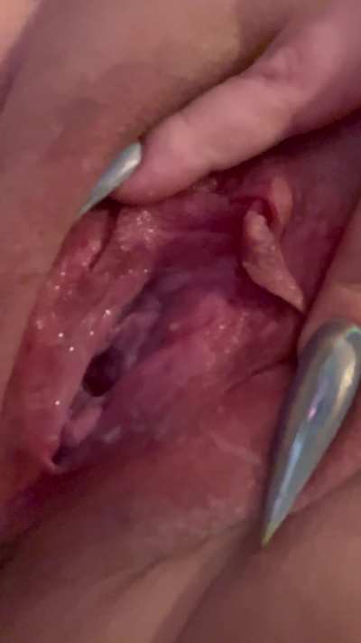 Who&rsquo;s ready to fill my tight hole