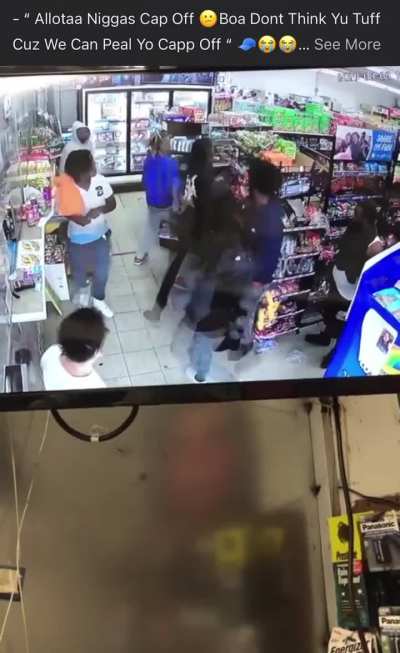 Risktakers runs into opp in gstation tryna act friendly 😭🅱️