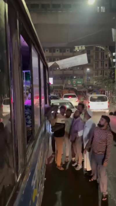 Pickpocket tried to snatch a passenger’s phone from a bus. Did not end well for him