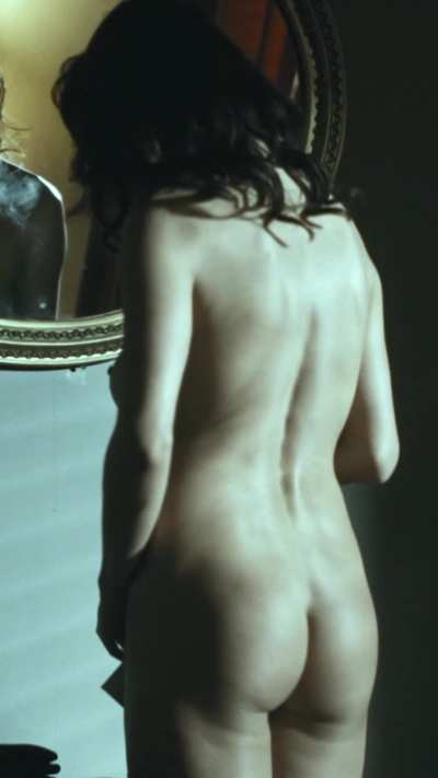 Catrinel Marlon in "The Whistlers" (2019) 