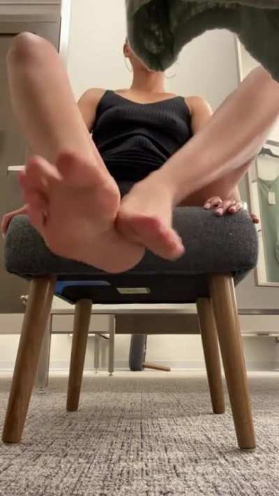 Sexy Belizean Mistress trying on easy access dress with hard nipples &amp;amp; plump ass in the fitting room. Meaty wrinkled feet for the W