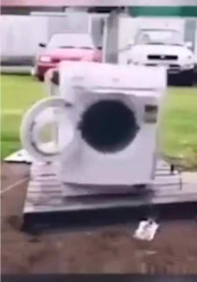 Máquina de lavar do muca aí .🥶🦍💀⚡⚡✌️👃👃👃👎
