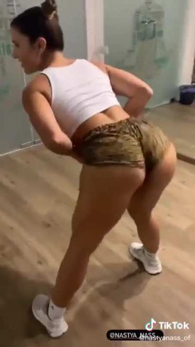 white girl gon wild