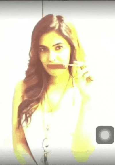 Karishma sharma (Indian actress) the way she sucks the ice cream, makes me so hard.
