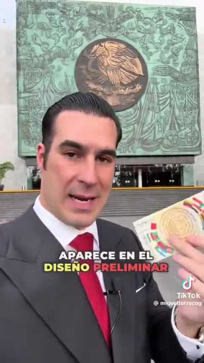 La bandera de 🇲🇽 aparece en el billete de los BRICS? Estar&aacute;n bien pendejos si creen que hay forma de pertenecer a los BRICS teniendo alg&uacute;n beneficio mayor al T-MEC y sin da&ntilde;ar la relaci&oacute;n con 🇺🇸 y 🇨🇦, al final de cuentas con o sin traje, son chairos 🤢🤮
