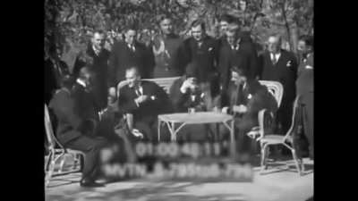 Atat&uuml;rk ABD b&uuml;y&uuml;kel&ccedil;isi ile fransızca konuşuyor her g&uuml;n 1 atat&uuml;rk videosu #1 (alfa hareket)
