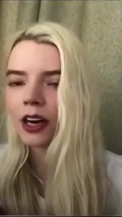 Moción para hacerla la waifu del sub