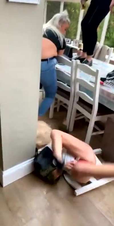 WCGW drunk dancing on a table in high heels