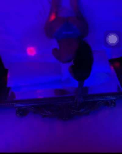 Imagine fucking her like this with the lights out 💦