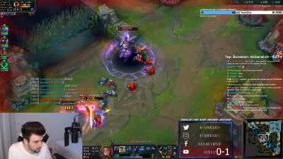 Clutching a 1v2 gank situation