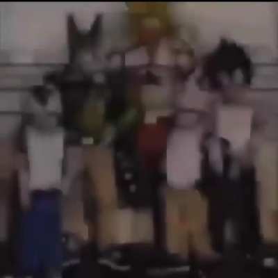 :v