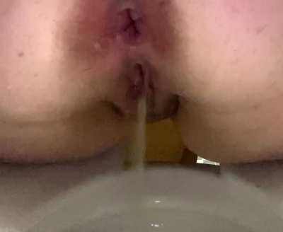 [22 f] I can't believe my ass is gaping after having a butt plug in all day