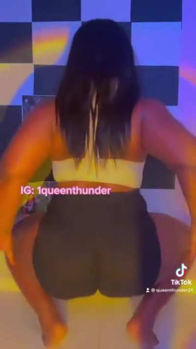 Queen Thunder 🔥 (@1queenthunder)
