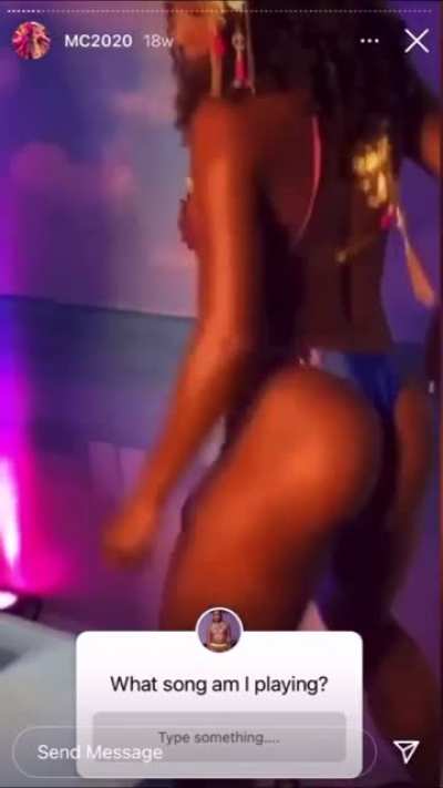 Shake sum ass