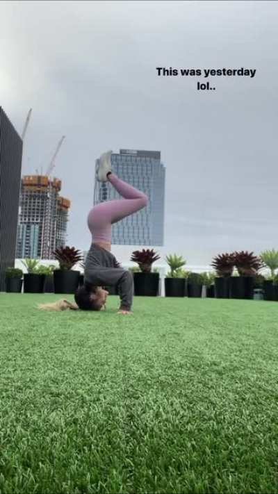 Rae handstand #1