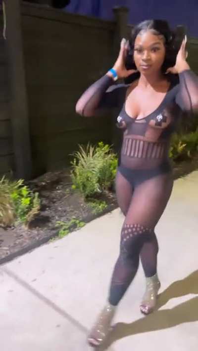 2023 I&rsquo;m loving me more than ever🥰 Get into this natural body confidence 🖤 Shout out to @calliopebaby for helping me choose this look 🥰🥰🖤 #naturalbody #bodygoals #explorepage #fitnessmodel