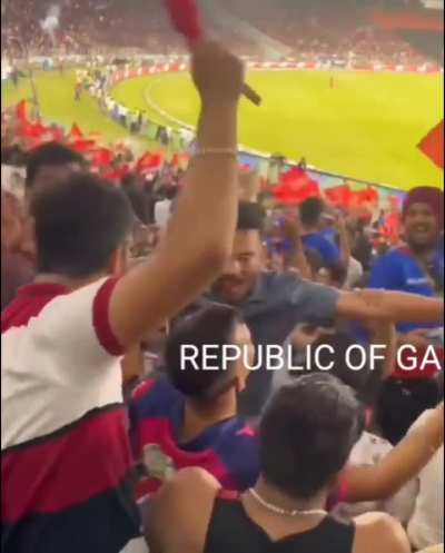 Least aggressive RCB fan in eliminator against RR.