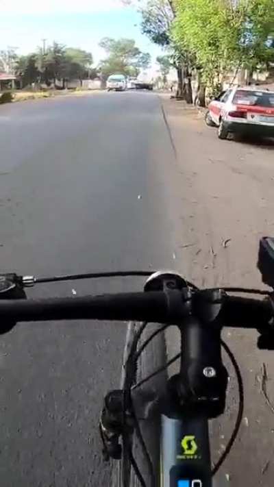 [M&eacute;xico] Guy in the van overtaking the truck going on the wrong way makes me get out of the way